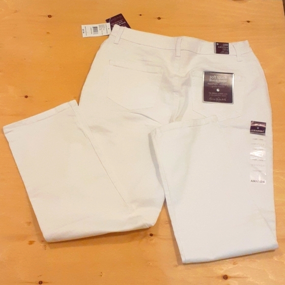 3 for $25 Bundle Sale- NWT Gloria Vanderbilt Jeans, Size 12P - Picture 15 of 15